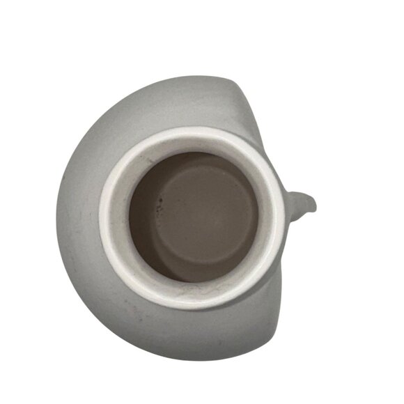 Modern White Ceramic Face Vase - Picture 9 of 9